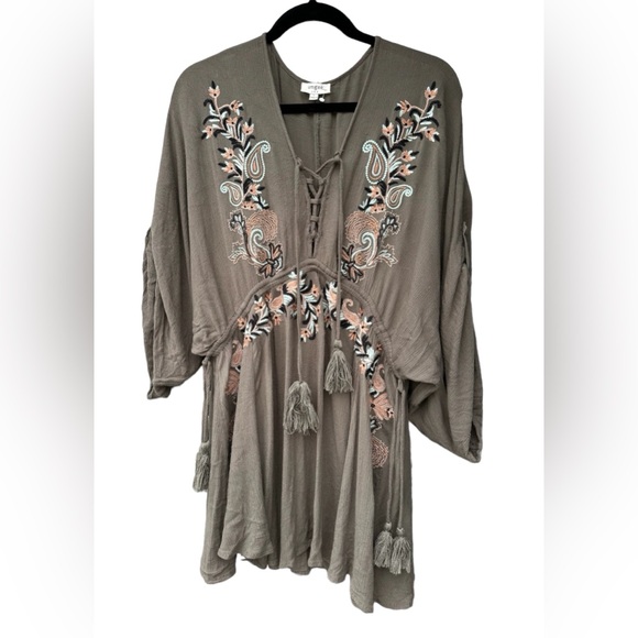 Umgee Tops - Umgee Olive Green Embroidered Floral Top